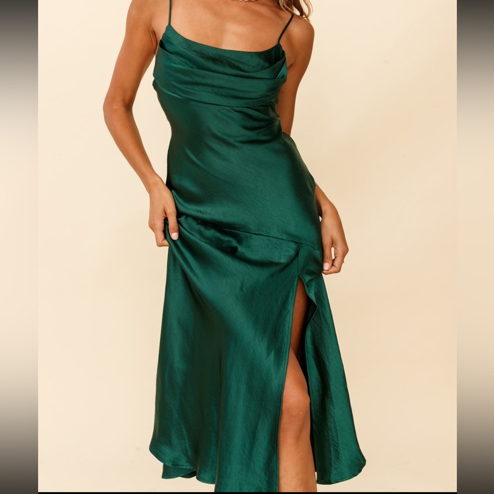 Well Versed Pleated Bust Front Split Dress Forest Green NWT
